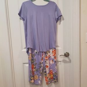 CUPIO SHORT SLEEVE T AND MATCHING FLORAL PANTS